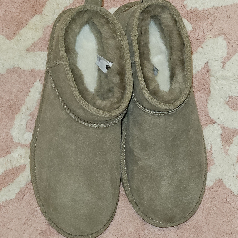 UGG Ultra Mini Boots - Picture 4 of 16